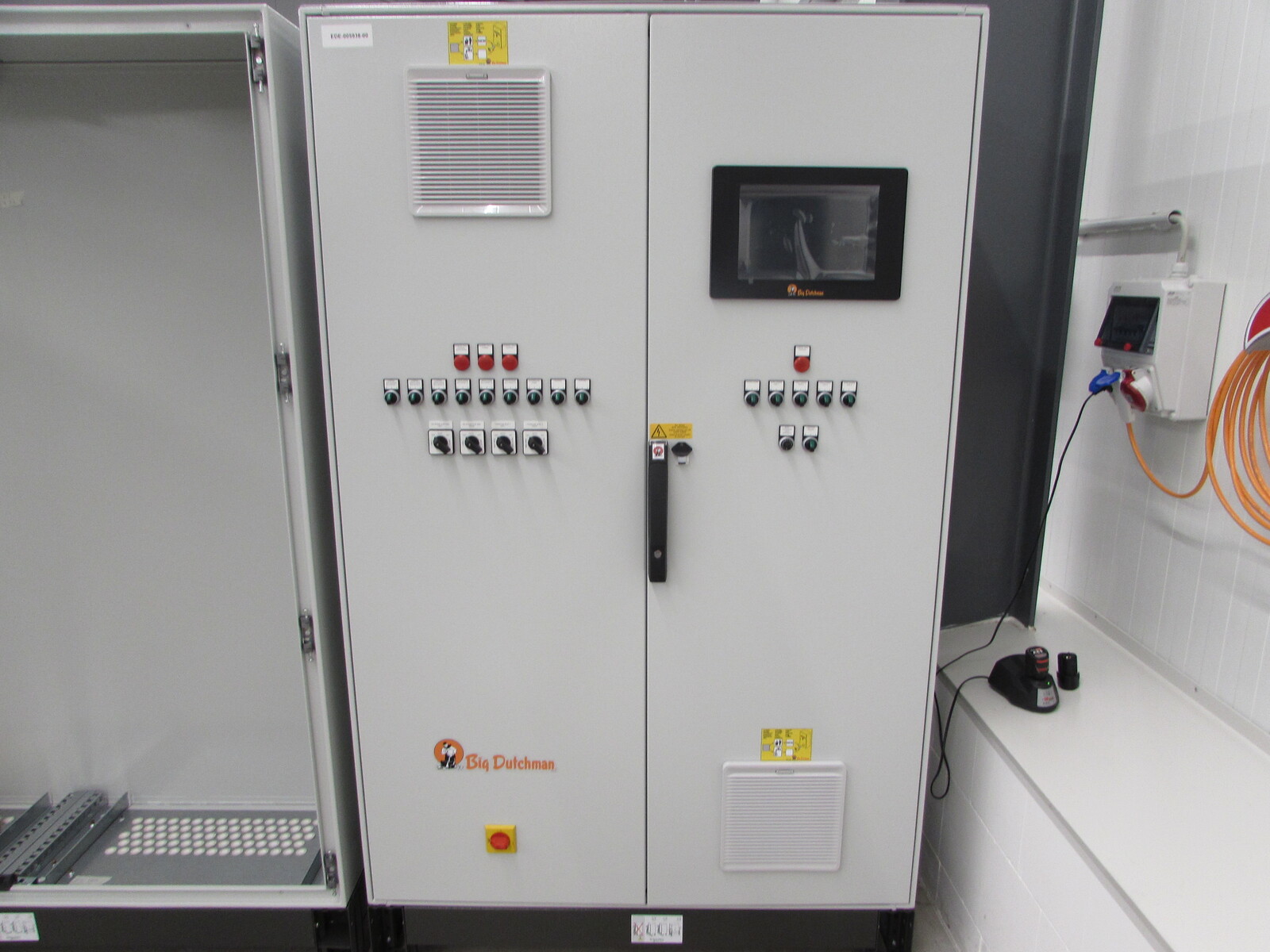 Control cabinet rearing house - UV-S630 3r/4t - ventilation